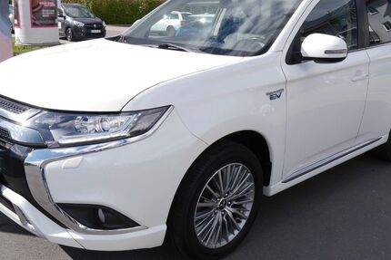 Mitsubishi Plug-in Hybrid Outlander 100.000 km 19.990 &euro; Erlangen 91052
