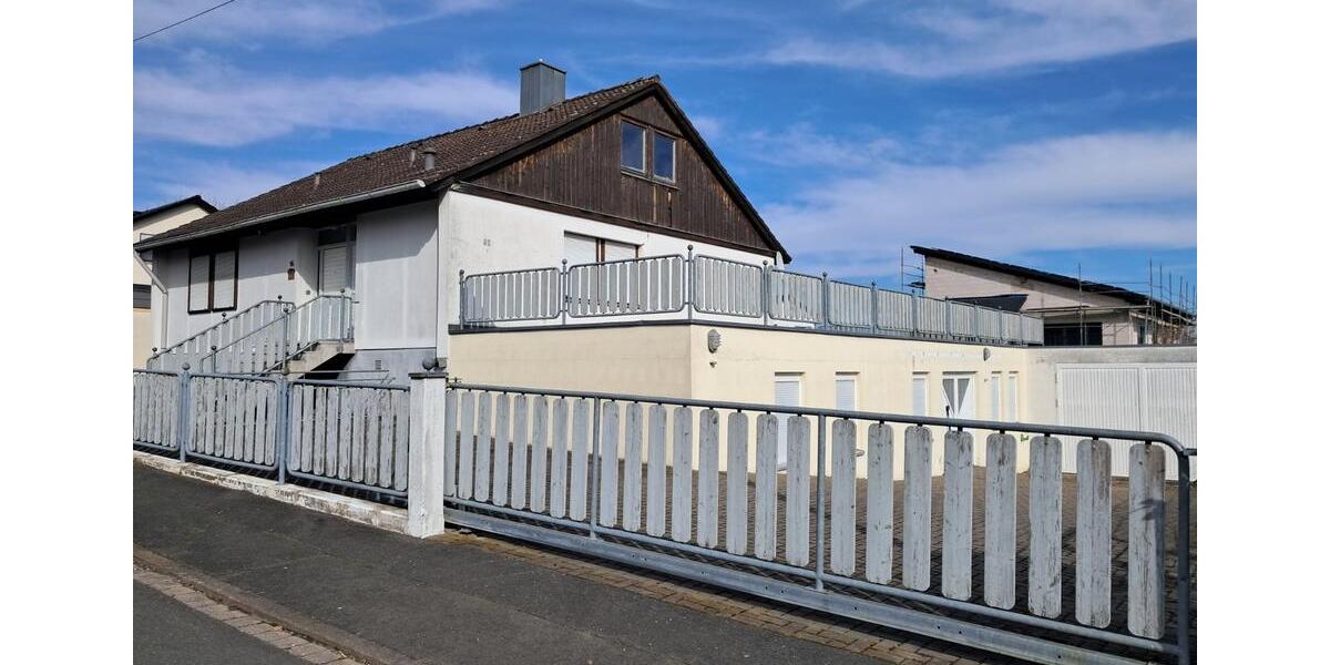Einfamilienhaus Weisendorf - 7.5 Zimmer, 274 m&sup2;, 440.000&euro; | Angebot:25589665