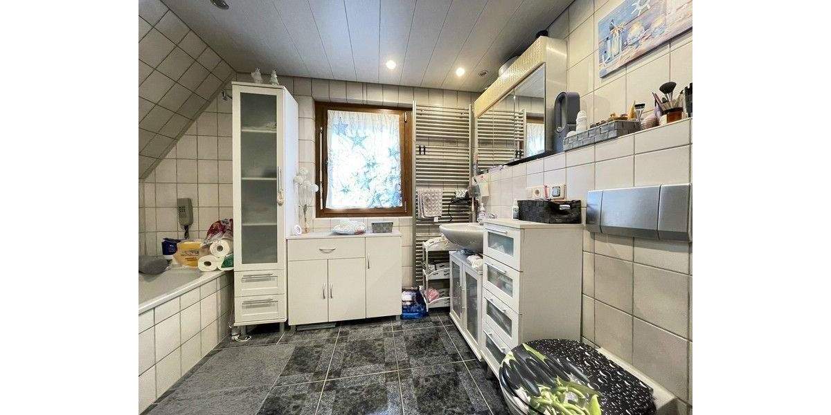 Einfamilienhaus Lauf - 4 Zimmer, 111 m&sup2;, 418.000&euro; | Angebot:25743115