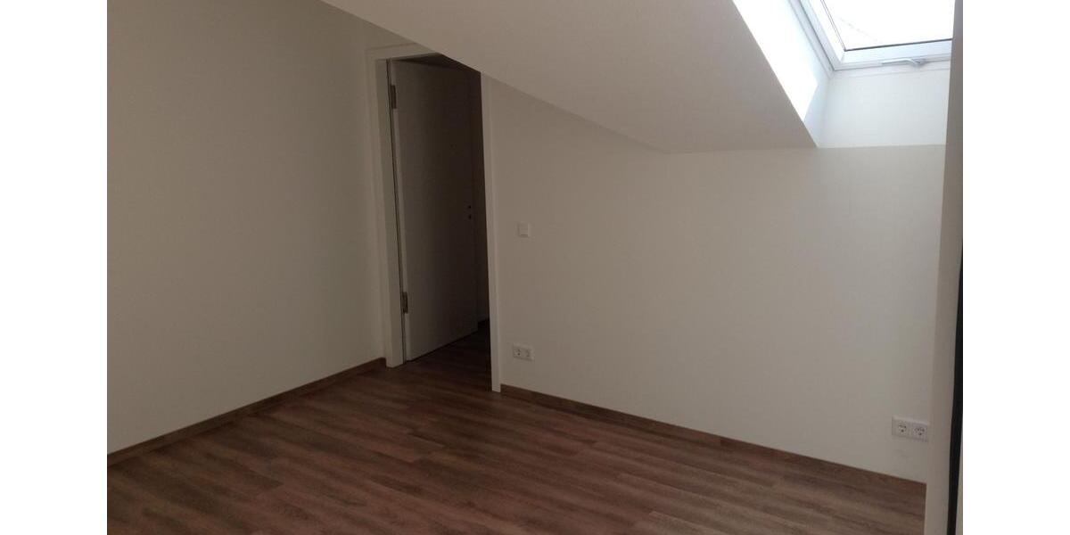 Dachgeschoßwohnung Markt Erlbach - 2.5 Zimmer, 83 m&sup2;, 279.000&euro; | Angebot:23864414