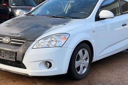 Kia ceed / Ceed 176.034 km 1.490 &euro; Erlangen 91056