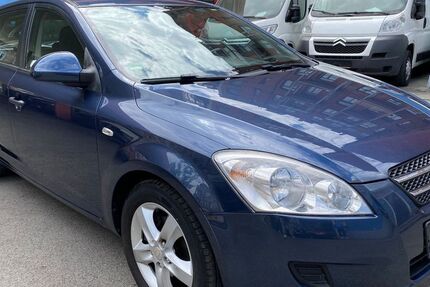 Kia ceed / Ceed 222.907 km 1.650 &euro; Fürth ( bei Nürnberg ) 90762