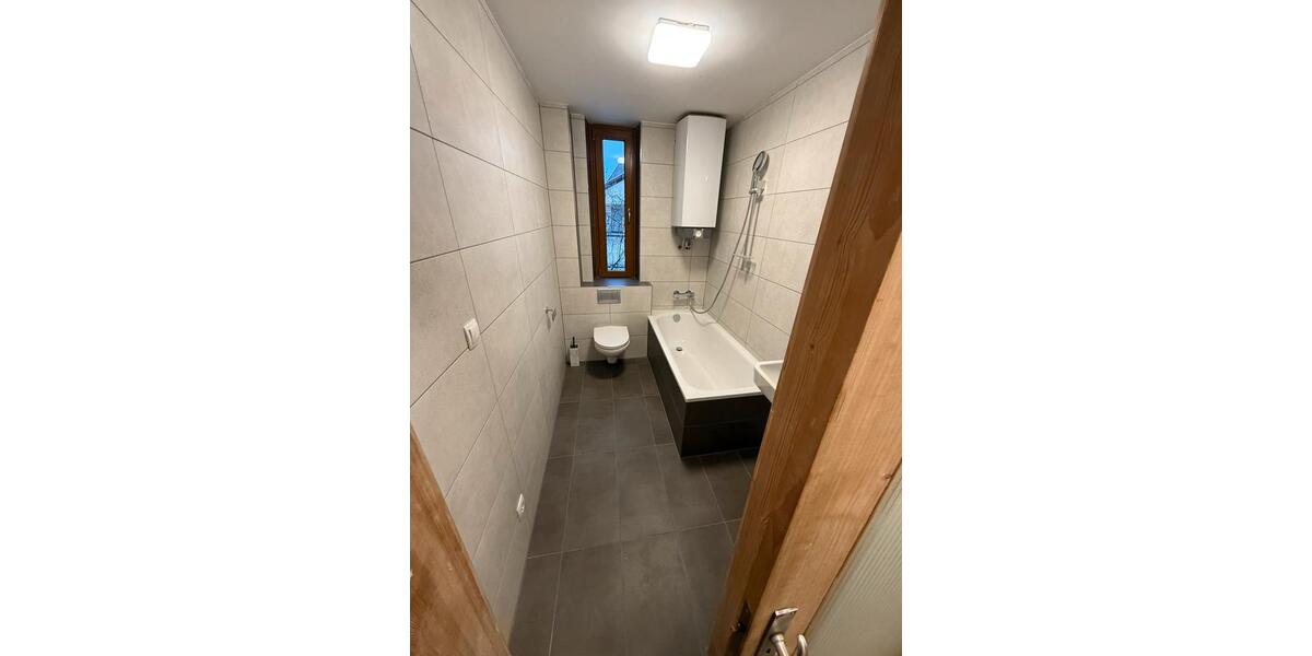 Etagenwohnung Uehlfeld - 3 Zimmer, 66 m&sup2;, 145.000&euro; | Angebot:27157876
