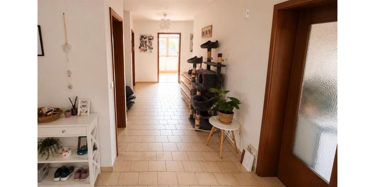 Etagenwohnung Puschendorf - 5 Zimmer, 134 m&sup2;, 1.200&euro; | Angebot:26648156