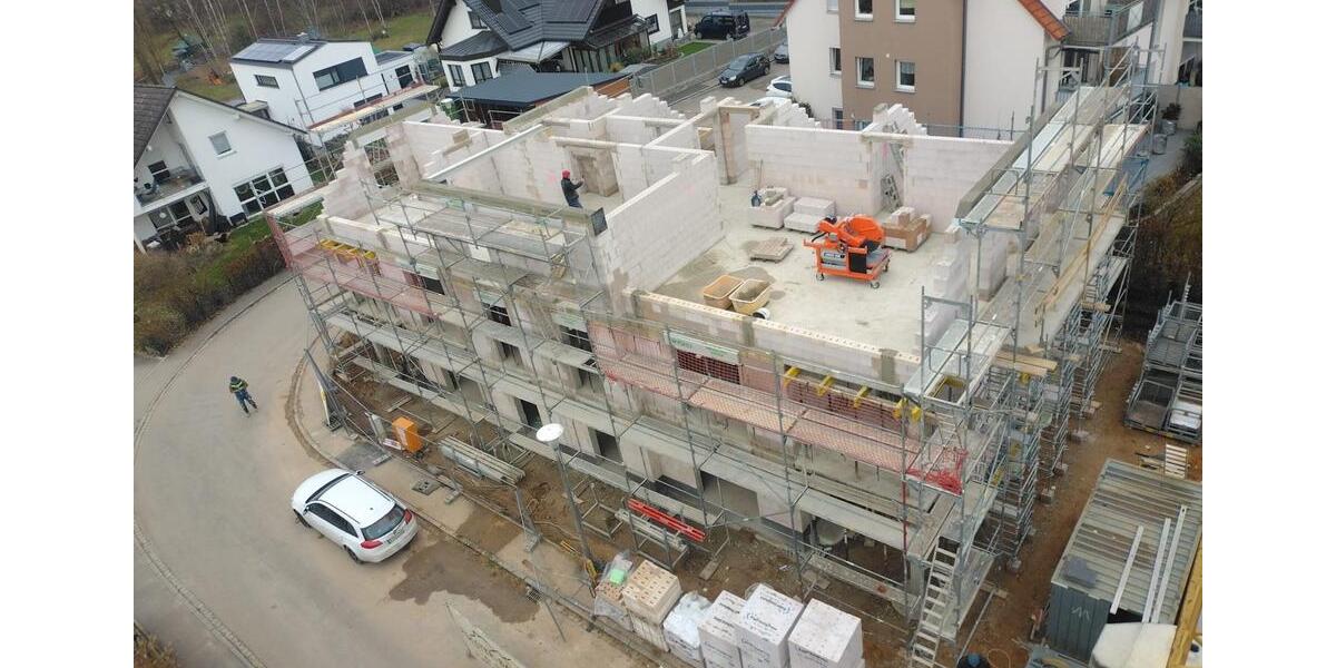 Dachgeschoßwohnung Leinburg - 2.5 Zimmer, 85 m&sup2;, 1.345&euro; | Angebot:24744591