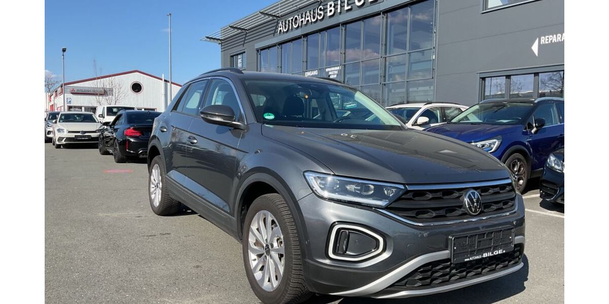 VW T-Roc 27.847 km 22.800 &euro; Fürth 90763