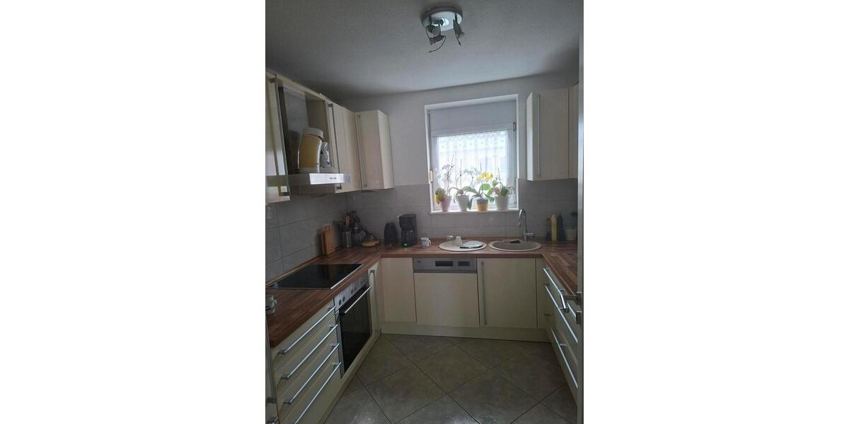 Etagenwohnung Nürnberg Gibitzenhof - 3 Zimmer, 90 m&sup2;, 1.350&euro; | Angebot:25904039