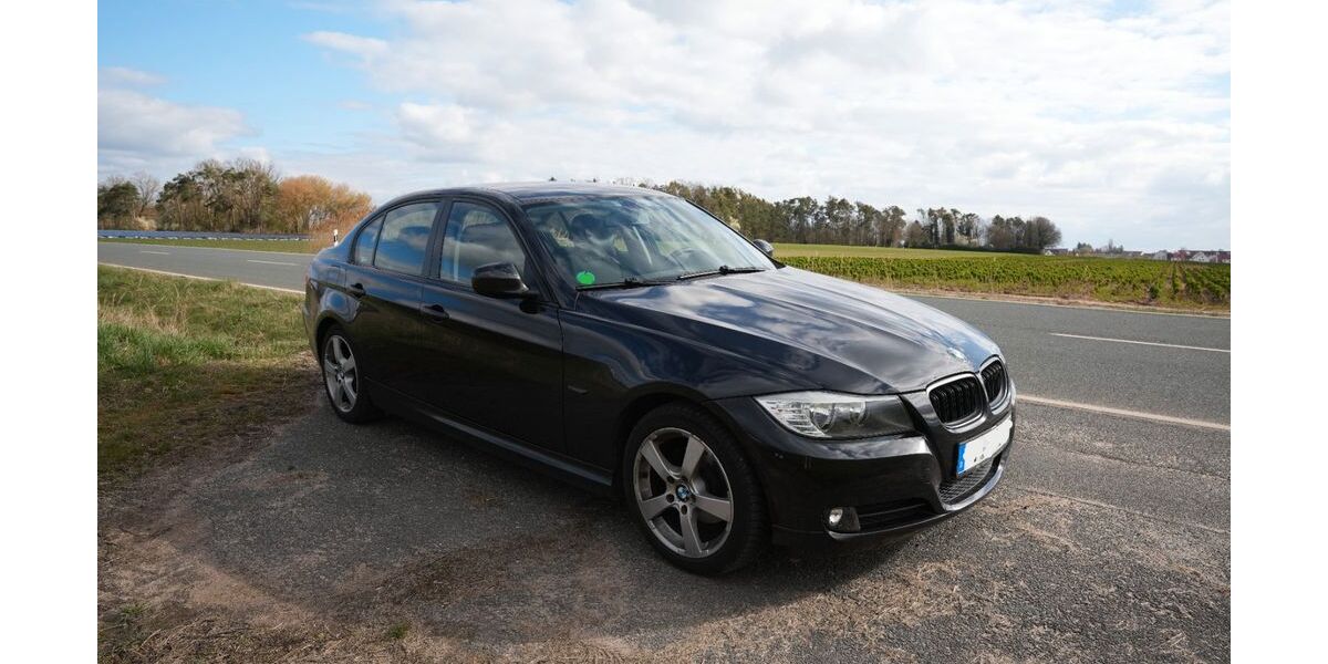 BMW 318 102.765 km 8.900 &euro; Erlangen 91052