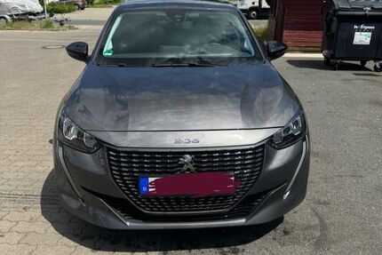 Peugeot 208 25.500 km 14.490 &euro; Nürnberg 90453