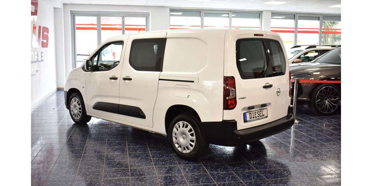 Opel Combo 158.514 km 10.670 &euro; Nürnberg 90431
