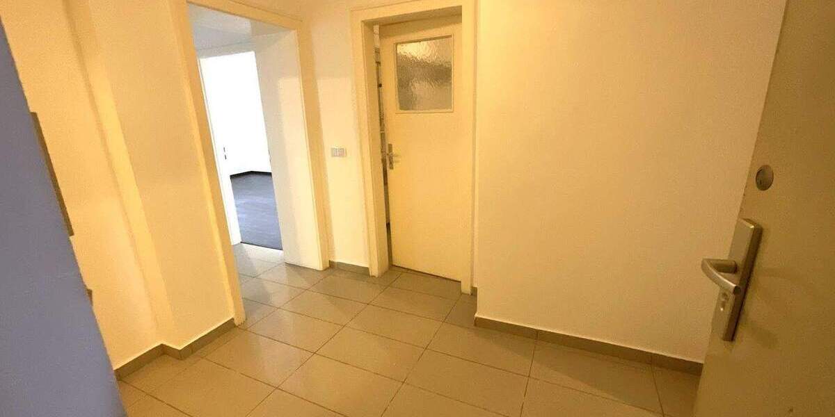 Etagenwohnung Nürnberg Tafelhof - 3 Zimmer, 115 m&sup2;, 1.120&euro; | Angebot:25750279