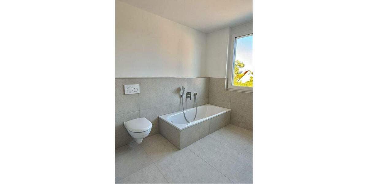 Etagenwohnung Roßtal - 3 Zimmer, 94 m&sup2;, 479.000&euro; | Angebot:25732102