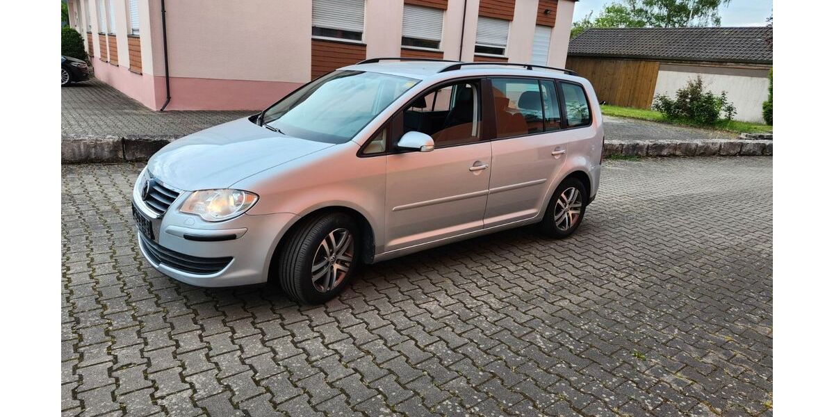 VW Touran 295.000 km 2.990 &euro; Forchheim 91301