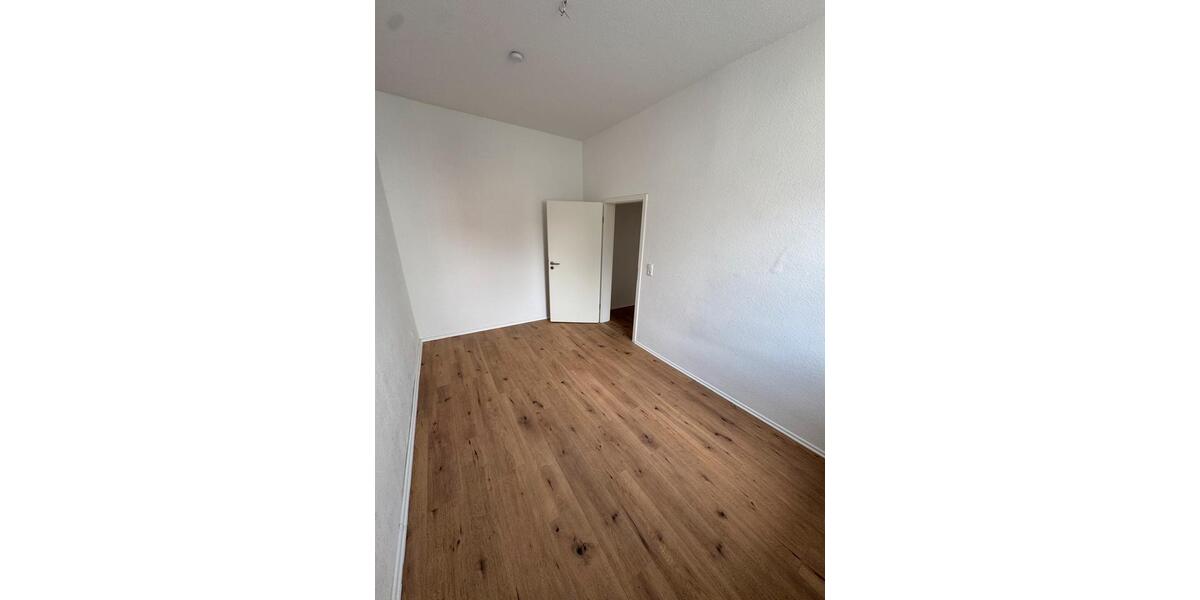 Erdgeschoßwohnung Adelsdorf - 3 Zimmer, 63 m&sup2;, 700&euro; | Angebot:25906780