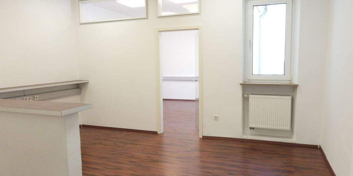 Gewerbeobjekt Nürnberg St Peter - 4 Zimmer, 128 m&sup2;, 890&euro; | Angebot:25915937