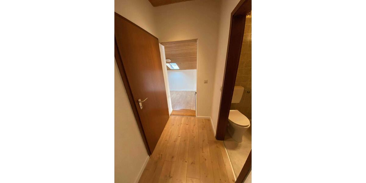 Etagenwohnung Aurachtal - 3 Zimmer, 105 m&sup2;, 900&euro; | Angebot:26022265