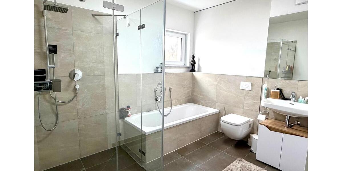 Etagenwohnung Nürnberg Erlenstegen - 3 Zimmer, 104 m&sup2;, 2.500&euro; | Angebot:25402233