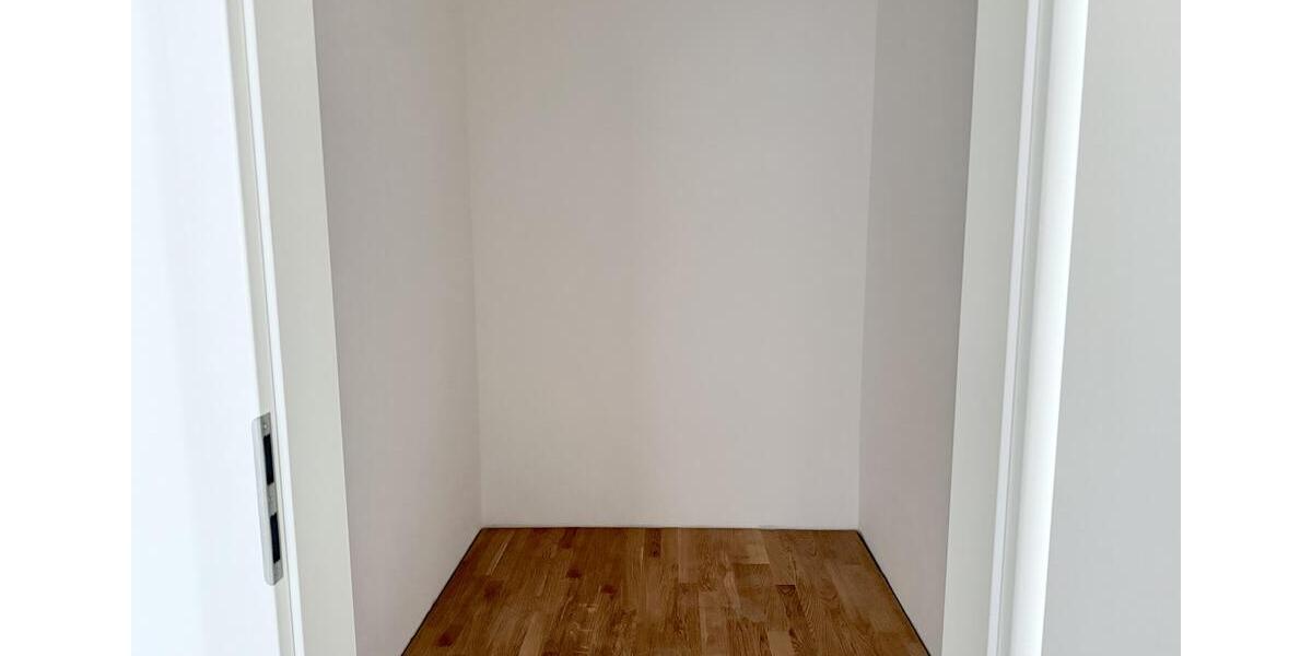 Etagenwohnung Erlangen Am Anger - 3 Zimmer, 91 m&sup2;, 1.670&euro; | Angebot:24981802