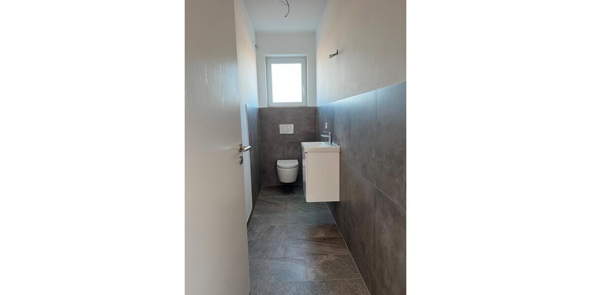 Doppelhaushälfte Windsbach - 6 Zimmer, 160 m&sup2;, 1.950&euro; | Angebot:25513836