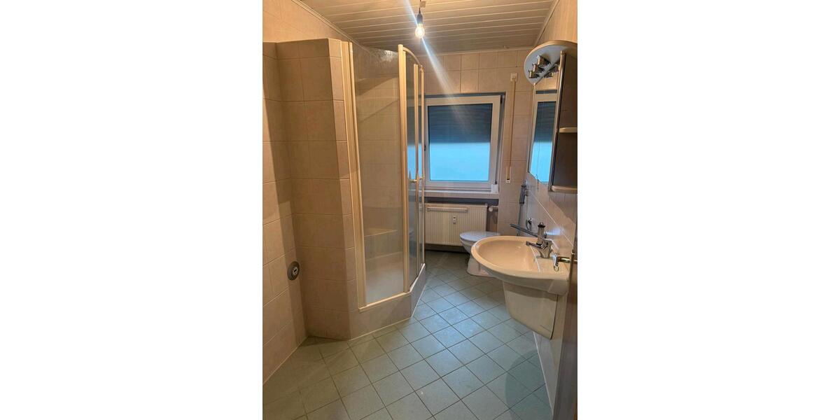 Etagenwohnung Lauf an der Pegnitz - 3 Zimmer, 83 m&sup2;, 1.100&euro; | Angebot:26638684