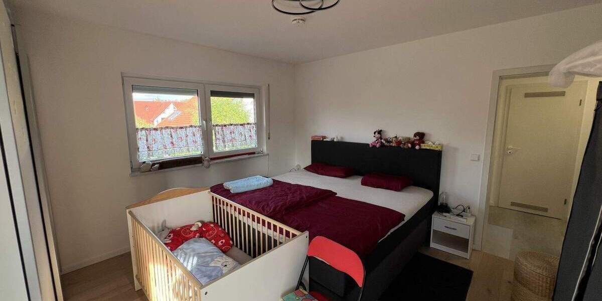 Etagenwohnung Obermichelbach - 4 Zimmer, 98 m&sup2;, 385.000&euro; | Angebot:25727085