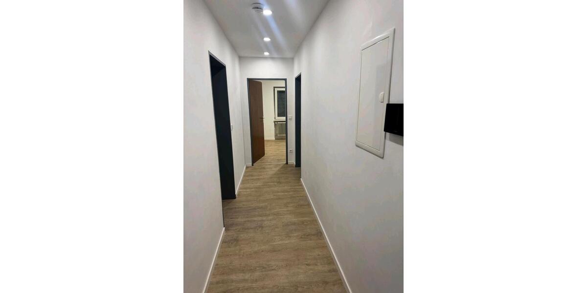 Etagenwohnung Lauf an der Pegnitz - 3 Zimmer, 83 m&sup2;, 1.100&euro; | Angebot:26638684