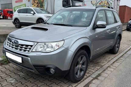 Subaru Forester 163.000 km 2.499 &euro; Fürth 90768