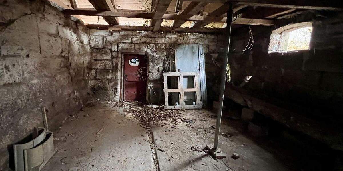 Bauernhaus, Landhaus Winkelhaid Richthausen - 7 Zimmer, 300 m&sup2;, 130.000&euro; | Angebot:25667505