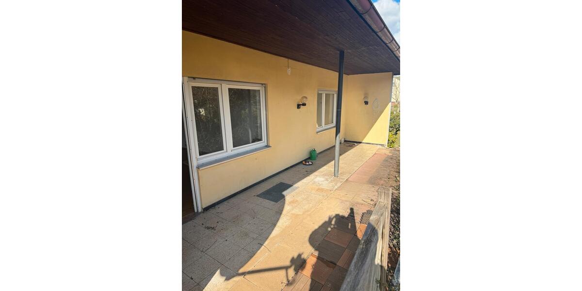 Hochparterre Röttenbach - 4 Zimmer, 142 m&sup2;, 1.390&euro; | Angebot:25922036