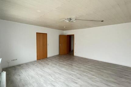 Wohnung Schwabach - 3 Zimmer, 110 m&sup2;, 990&euro; | Angebot:25965996