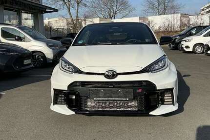 Toyota Yaris 4.700 km 42.900 &euro; Nürnberg 90408