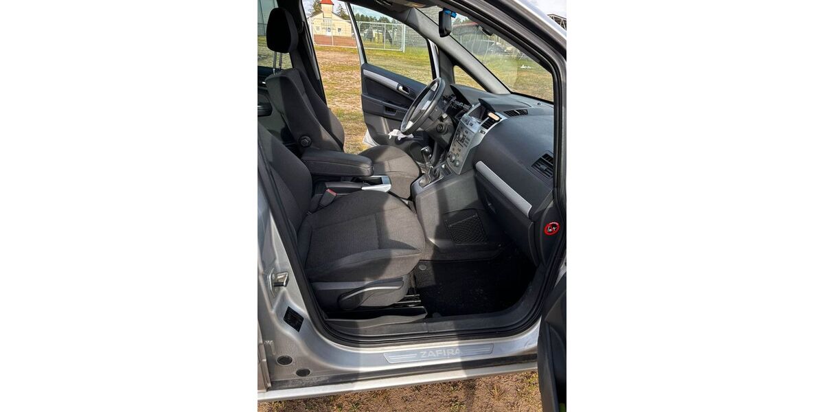 Opel Zafira 225.000 km 3.300 &euro; Stein 90547