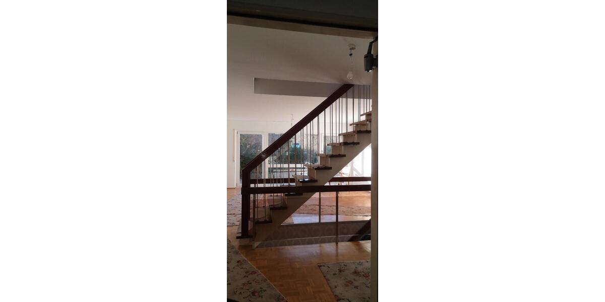 Reihenhaus Zirndorf - 6 Zimmer, 150 m&sup2;, 1.750&euro; | Angebot:26634678