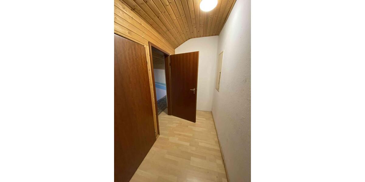 Dachgeschoßwohnung Aurachtal - 3 Zimmer, 105 m&sup2;, 900&euro; | Angebot:25403433