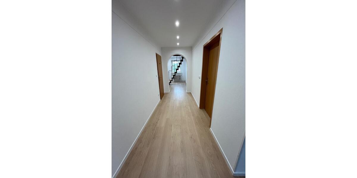 Dachgeschoßwohnung Fürth Atzenhof - 3 Zimmer, 79 m&sup2;, 1.021&euro; | Angebot:27604710