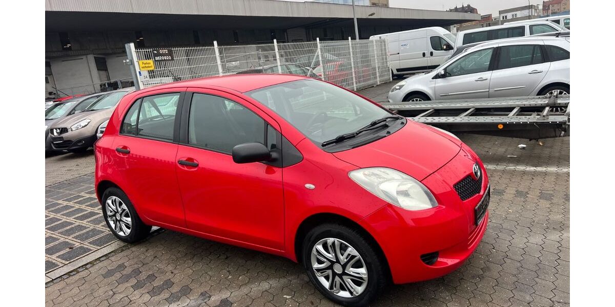 Toyota Yaris 154.323 km 1.999 &euro; Nürnberg 90439