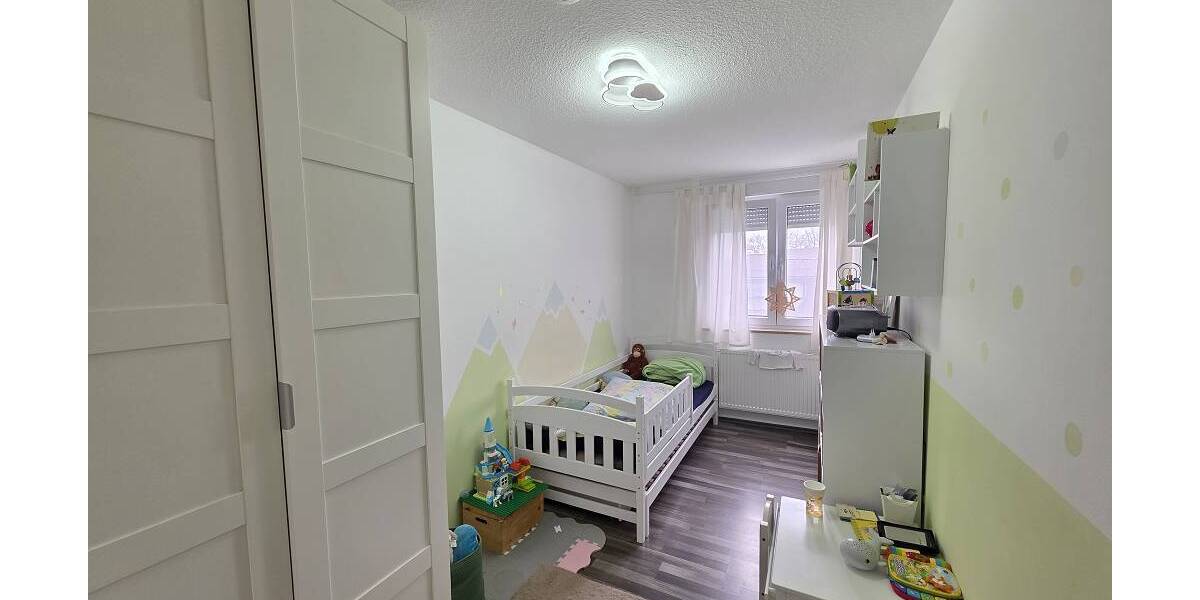 Mehrfamilienhaus, Wohnhaus Fürth Burgfarrnbach - 5 Zimmer, 121 m&sup2;, 1.325&euro; | Angebot:25928885