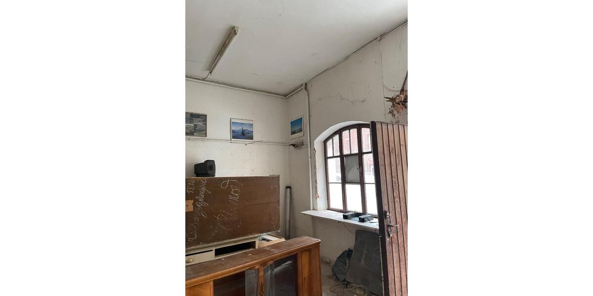 Etagenwohnung Nürnberg Sankt Leonhard - 8 Zimmer, 200 m&sup2;, 300.000&euro; | Angebot:26998845