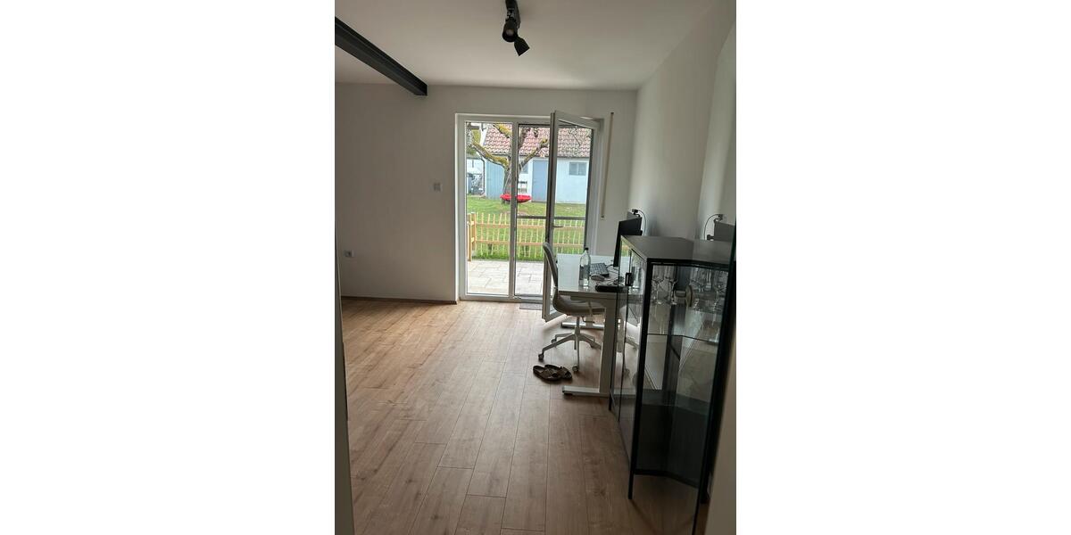 Erdgeschoßwohnung Veitsbronn - 2 Zimmer, 72 m&sup2;, 800&euro; | Angebot:25893403