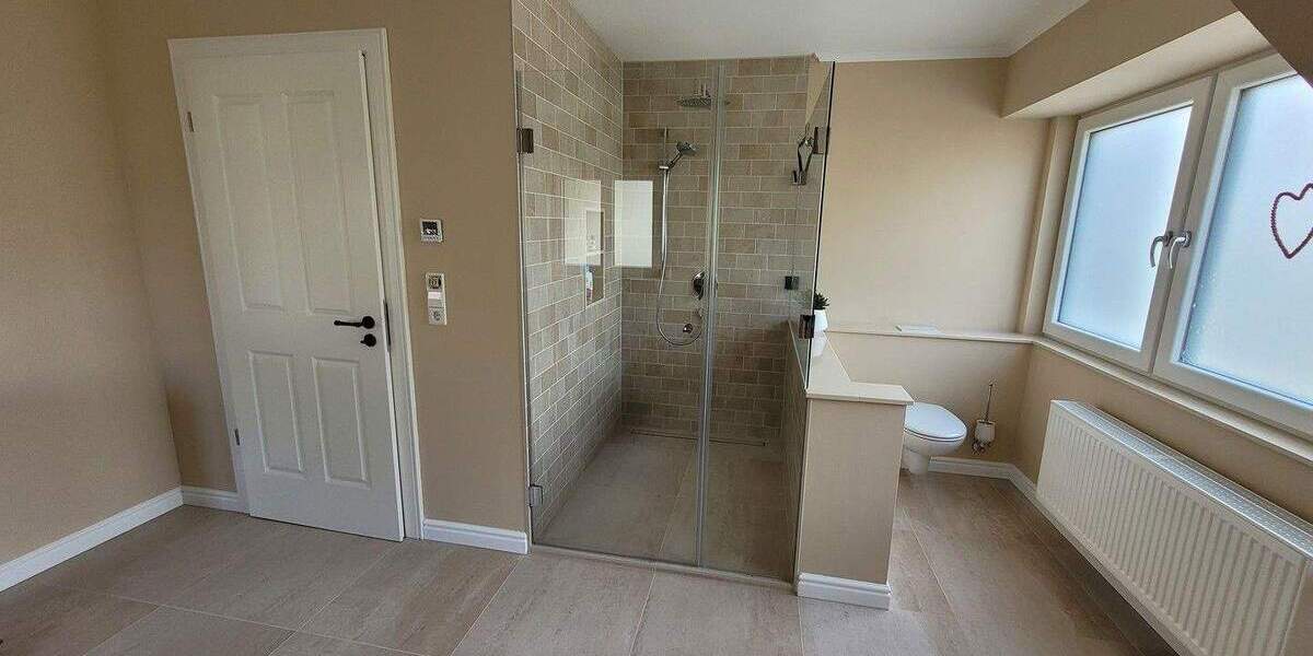 Einfamilienhaus Roßtal Buchschwabach - 1 Zimmer, 200 m&sup2;, 699.000&euro; | Angebot:25657444