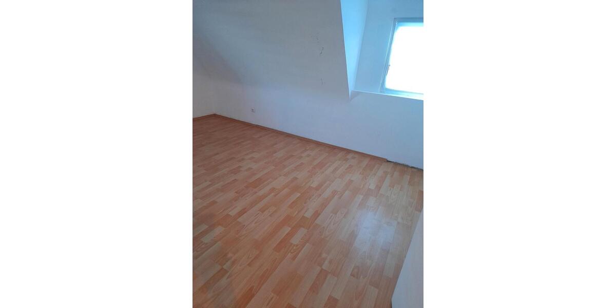 Dachgeschoßwohnung Ottensoos - 2 Zimmer, 50 m&sup2;, 800&euro; | Angebot:24783449