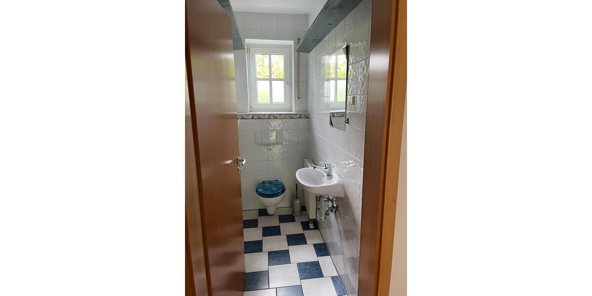 Erdgeschoßwohnung Schwabach - 4 Zimmer, 119 m&sup2;, 1.300&euro; | Angebot:26626301