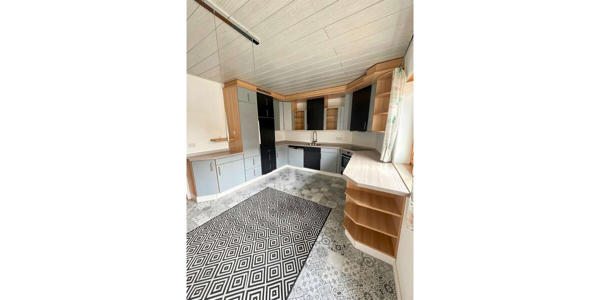 Etagenwohnung Erlangen Alterlangen - 3 Zimmer, 117 m&sup2;, 1.500&euro; | Angebot:25882988