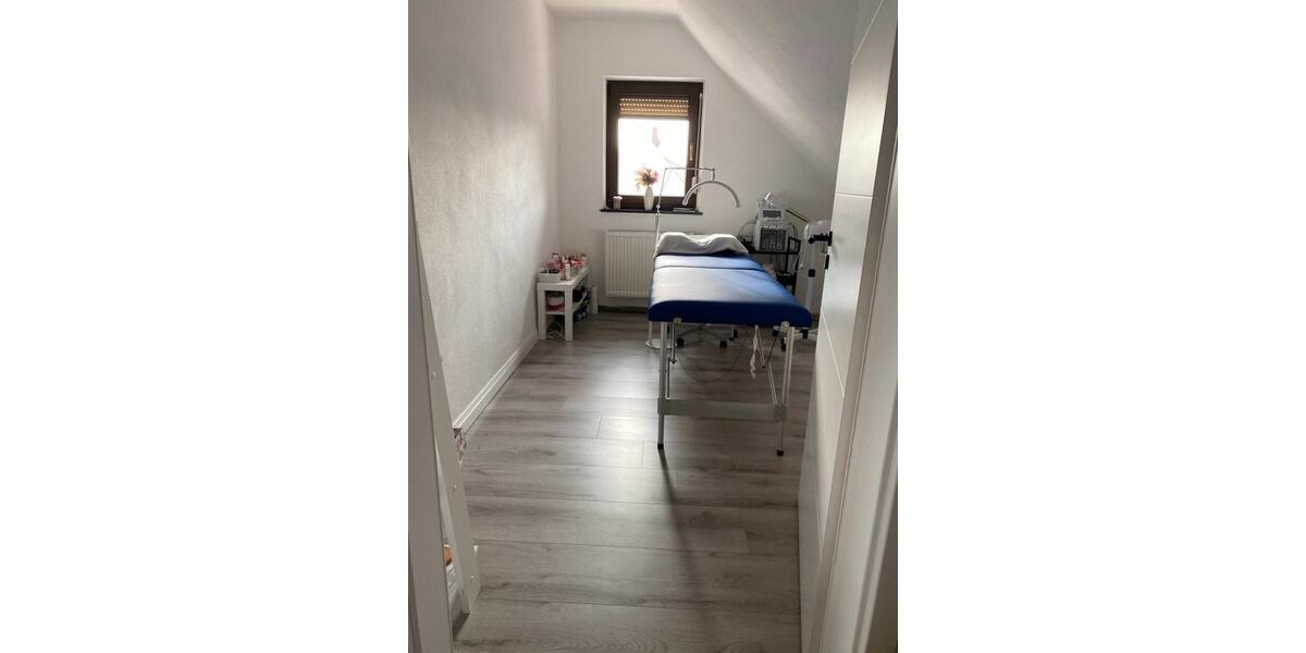 Einfamilienhaus Wilhelmsdorf - 5 Zimmer, 130 m&sup2;, 470.000&euro; | Angebot:25960121