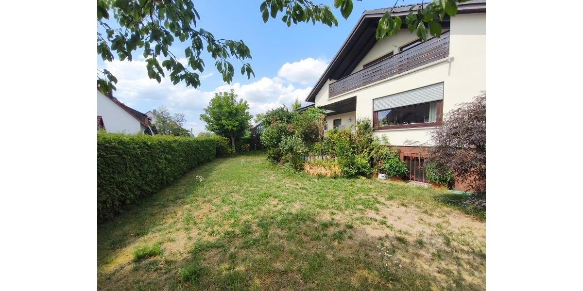 Einfamilienhaus mit Doppelgarage, Carport und großem Garten - Einfamilienhaus Weisendorf | Angebot:27651236