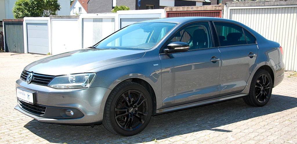 VW Jetta 220.300 km 5.280 &euro; Feucht 90537