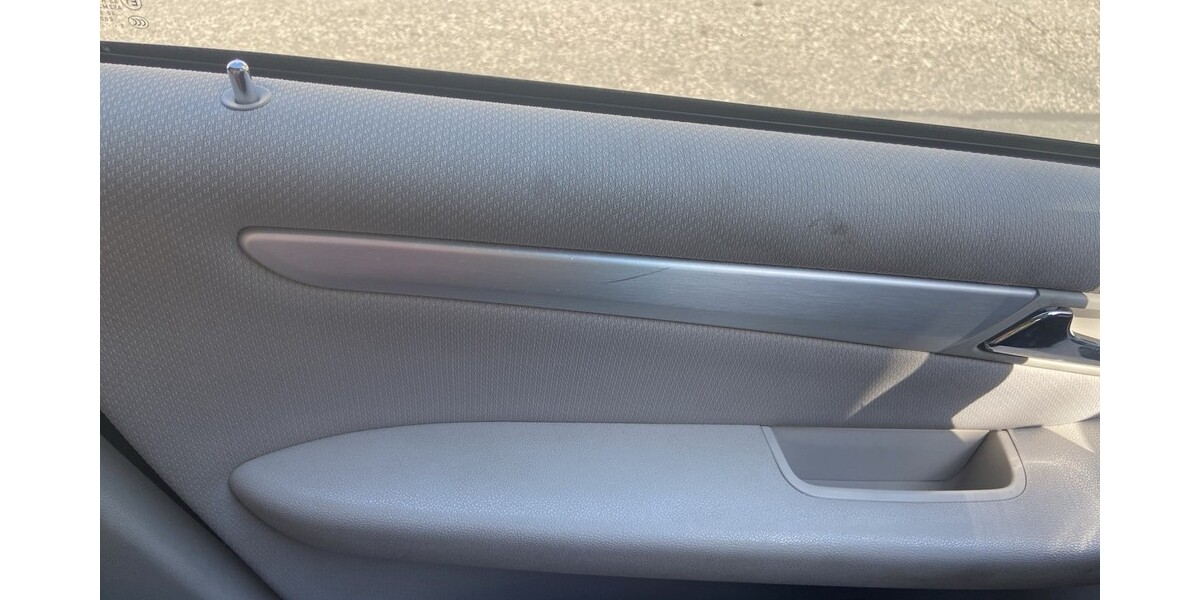 Mercedes-Benz B200 249.000 km 2.900 &euro; Nürnberg 90403