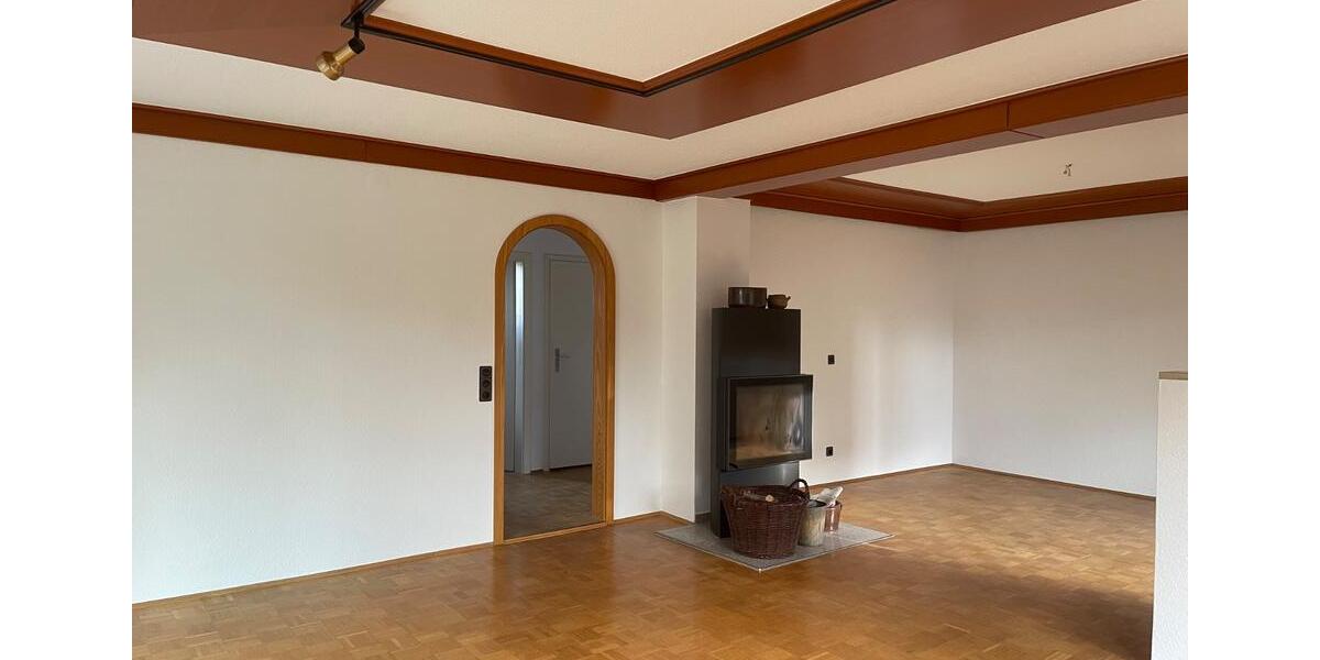 Doppelhaushälfte Heilsbronn - 6 Zimmer, 240 m&sup2;, 1.900&euro; | Angebot:24535997