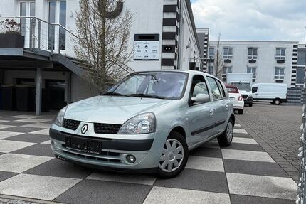 Renault Clio 75.000 km 3.489 &euro; nürnberg 90431
