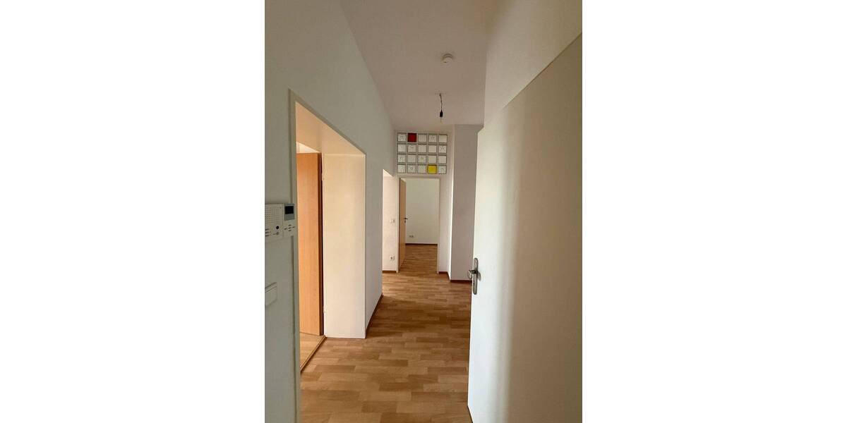 Etagenwohnung Nürnberg Schweinau - 4 Zimmer, 103 m&sup2;, 900&euro; | Angebot:26820803